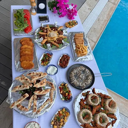 Kemerlihan Deluxe Hotel 2*