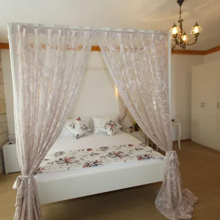 Kemerlihan Deluxe 2* Alacati