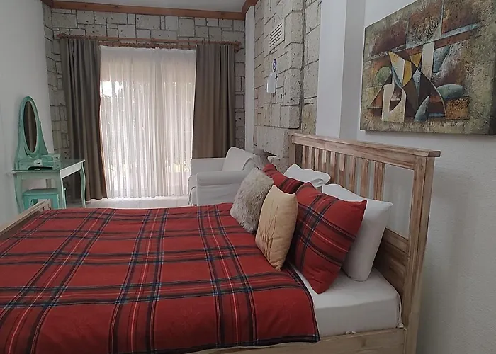 Hotel Kemerlihan Deluxe 2*