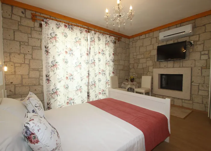 Kemerlihan Deluxe Hotel