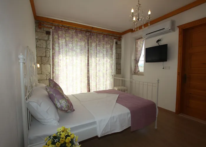 Kemerlihan Deluxe Hotel