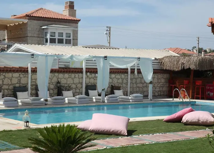 Kemerlihan Deluxe Alaçatı