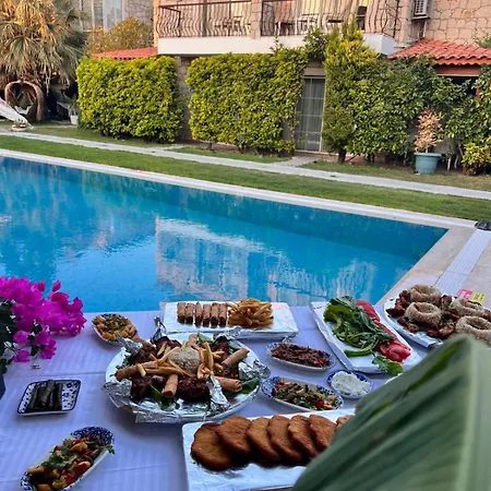 호텔 Kemerlihan Deluxe 2*