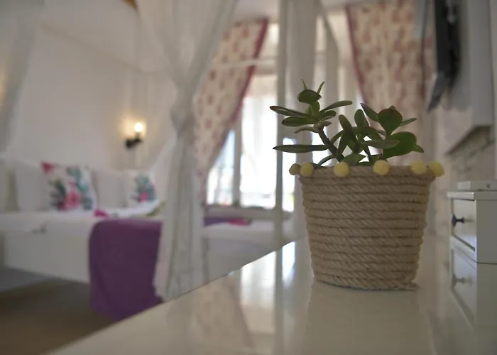 Kemerlihan Deluxe Hotel 2*