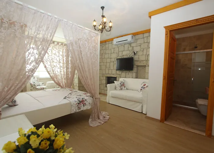 Kemerlihan Deluxe Hotel